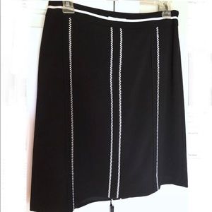 Black Ann Taylor skirt with white detail size 2